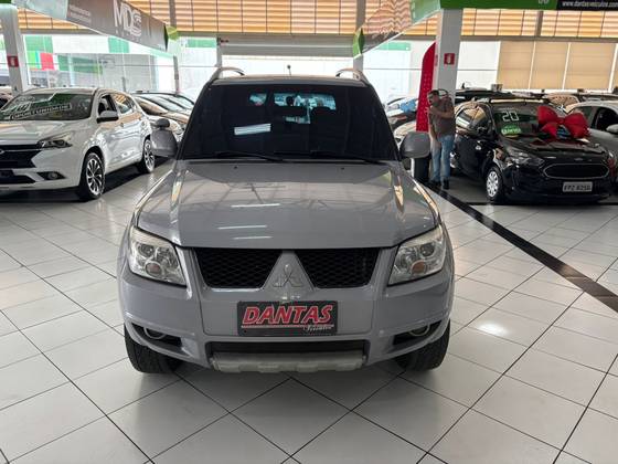 MITSUBISHI PAJERO TR4 2.0 4X4 16V 140CV FLEX 4P AUTOMÁTICO MITSUBISHI PAJERO TR4 2.0 4X4 16V 140CV FLEX 4P AUTOMÁTICO